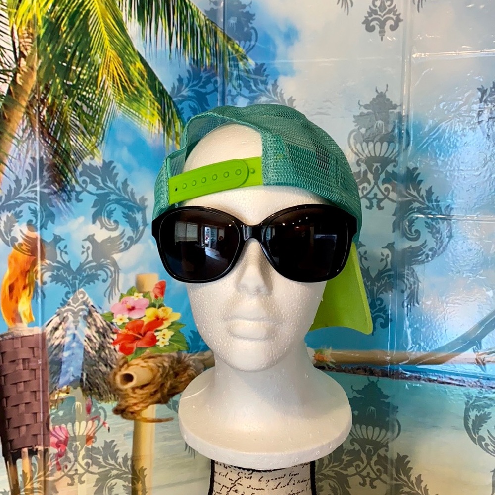 ๐ Juicy Couture Sunglasses W/ Four Leaf Clover! - Picture 4 of 14